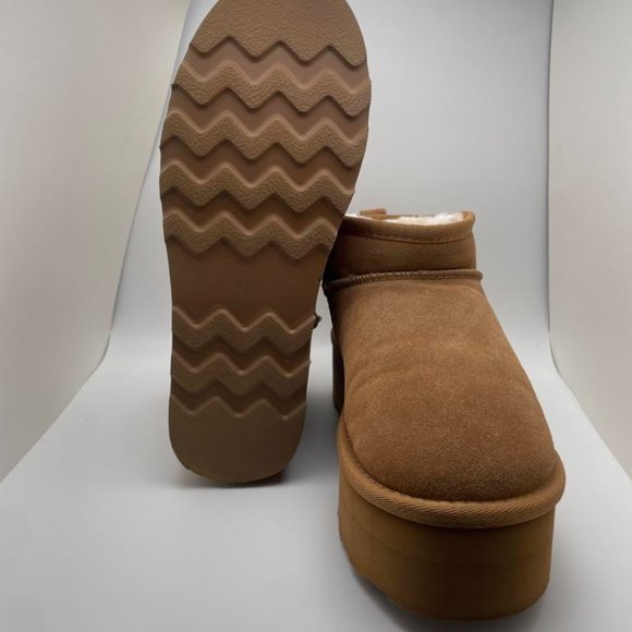 CUSHIONAIRE Women's COZY Genuine Suede pull on platform boot CHESTNUT 8.5 - Picture 5 of 6